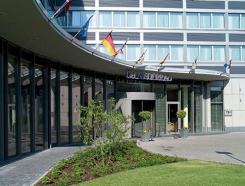 Nh Frankfurt Niederrad Hotell Frankfurt am Main Exteriör bild